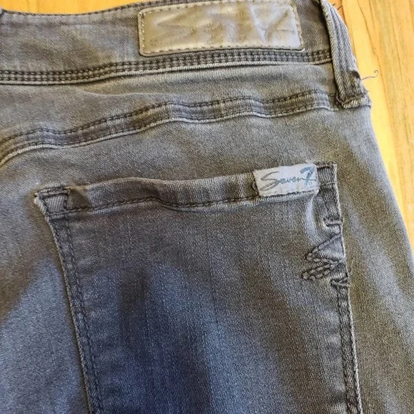 SEVEN STAR EMBELISHED STRAIGHT LEG JEANS SIZE 8 - Picture 4 of 4